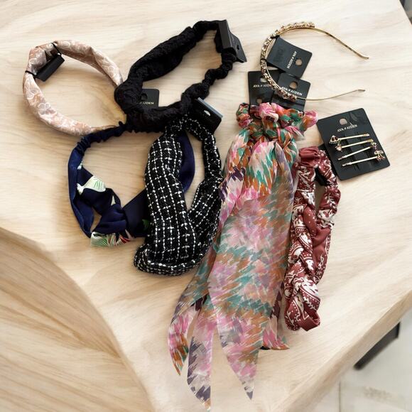 AVA & AIDEN hair accessory lot - Picture 1 of 11